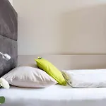 Eee