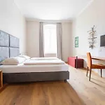 Eee Hotel Perg