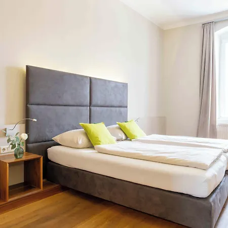 Eee Hotel 3*